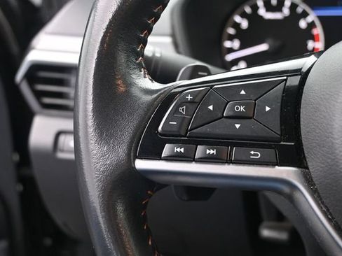 Used 2024 Nissan Altima 2.5 SR FWD image 30