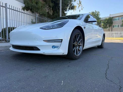 Used 2021 Tesla Model 3 Standard Range Plus RWD image 2