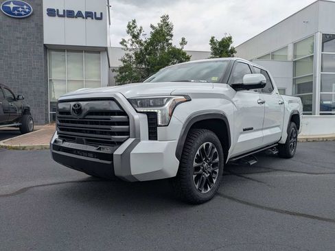 Used 2024 Toyota Tundra Limited AWD/4WD image 9