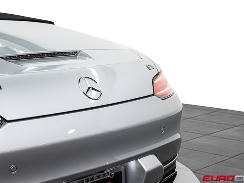 Used 2019 Mercedes-Benz AMG GT Roadster image 22