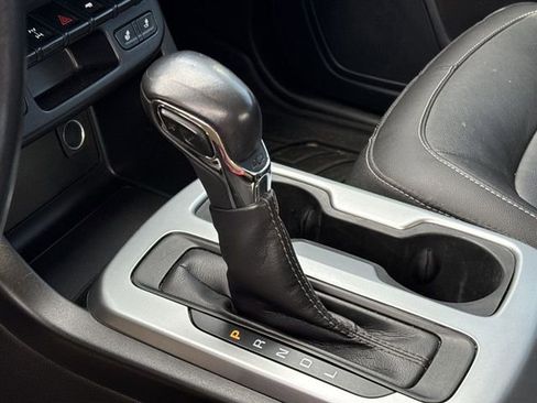 Used 2022 Chevrolet Colorado ZR2 w/ ZR2 Midnight Special Edition image 15