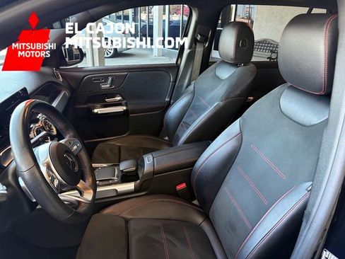 Used 2022 Mercedes-Benz GLB 250 4MATIC image 11