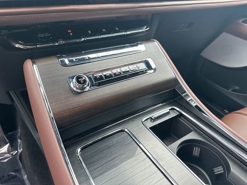 New 2026 Lincoln Aviator Reserve AWD/4WD image 28