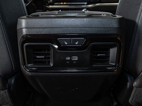 Used 2023 Chevrolet Silverado 1500 ZR2 w/ Technology Package AWD/4WD image 27