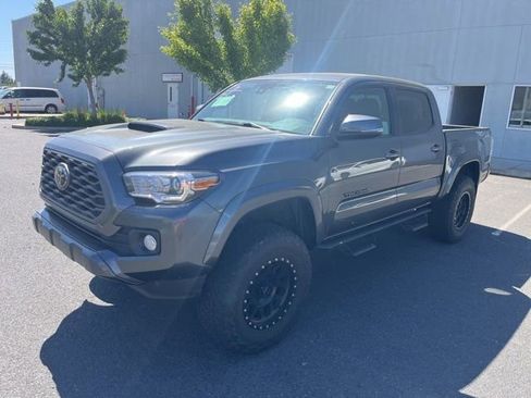 Used 2022 Toyota Tacoma TRD Sport w/ Technology Package AWD/4WD image 1