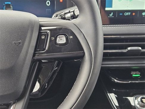 New 2026 Lincoln Corsair Premiere image 27