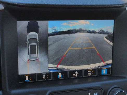 Used 2022 GMC Terrain SLT w/ Infotainment Package II image 30