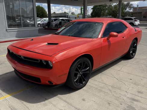 Used 2018 Dodge Challenger SXT w/ Blacktop Package image 3