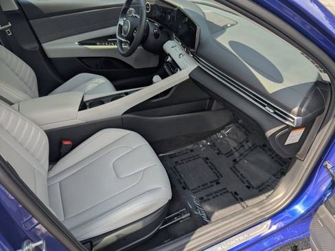 Used 2024 Hyundai Elantra Limited FWD image 12