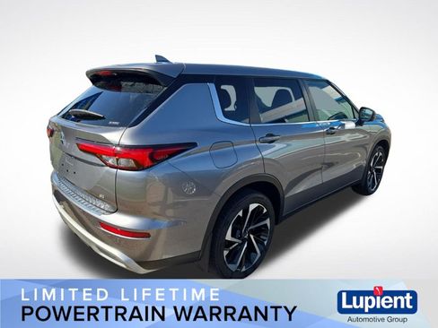 Used 2023 Mitsubishi Outlander SE AWD/4WD image 4