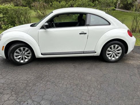 Used 2014 Volkswagen Beetle 1.8T FWD image 1