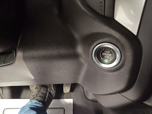 Used 2021 Chevrolet Silverado 1500 RST image 24