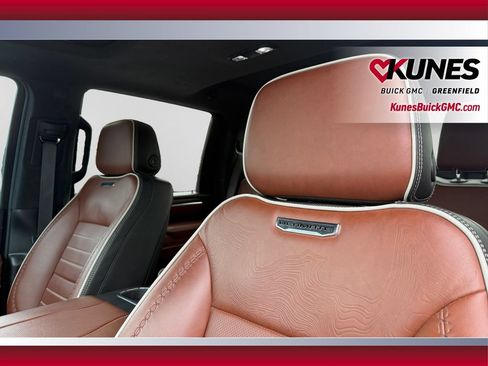 Used 2025 GMC Sierra 2500 Denali Ultimate AWD/4WD image 13