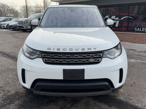 Used 2017 Land Rover Discovery SE image 2