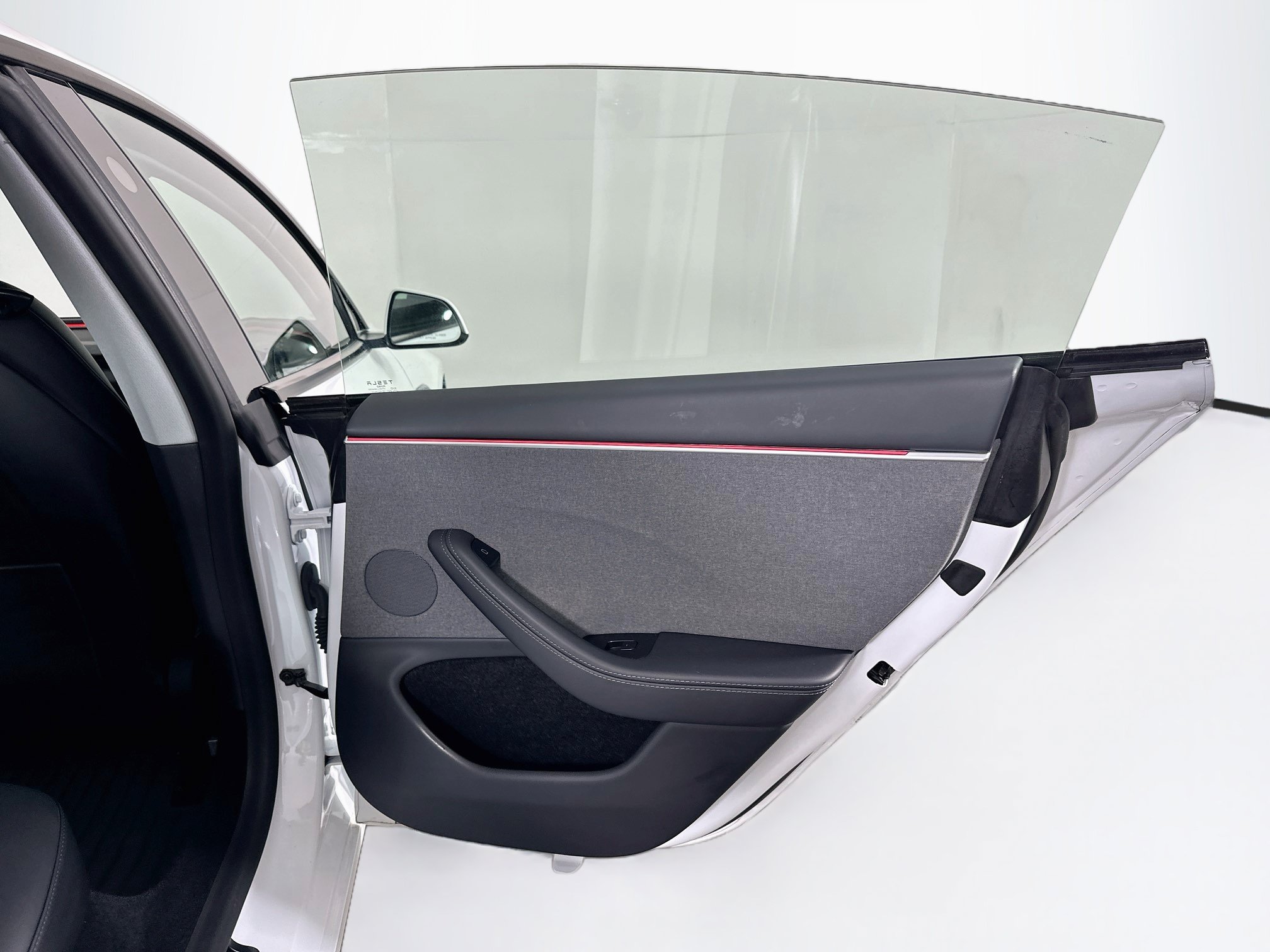 Used 2025 Tesla Model 3 Long Range RWD image 31