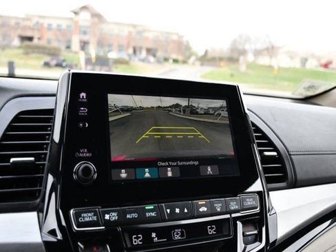 Used 2023 Honda Odyssey Touring image 14