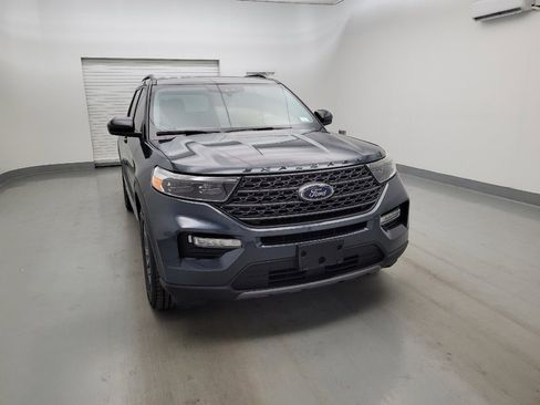 Used 2022 Ford Explorer XLT w/ Equipment Group 202A AWD/4WD image 14