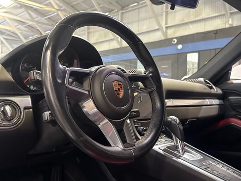 Used 2019 Porsche 718 Cayman RWD image 22
