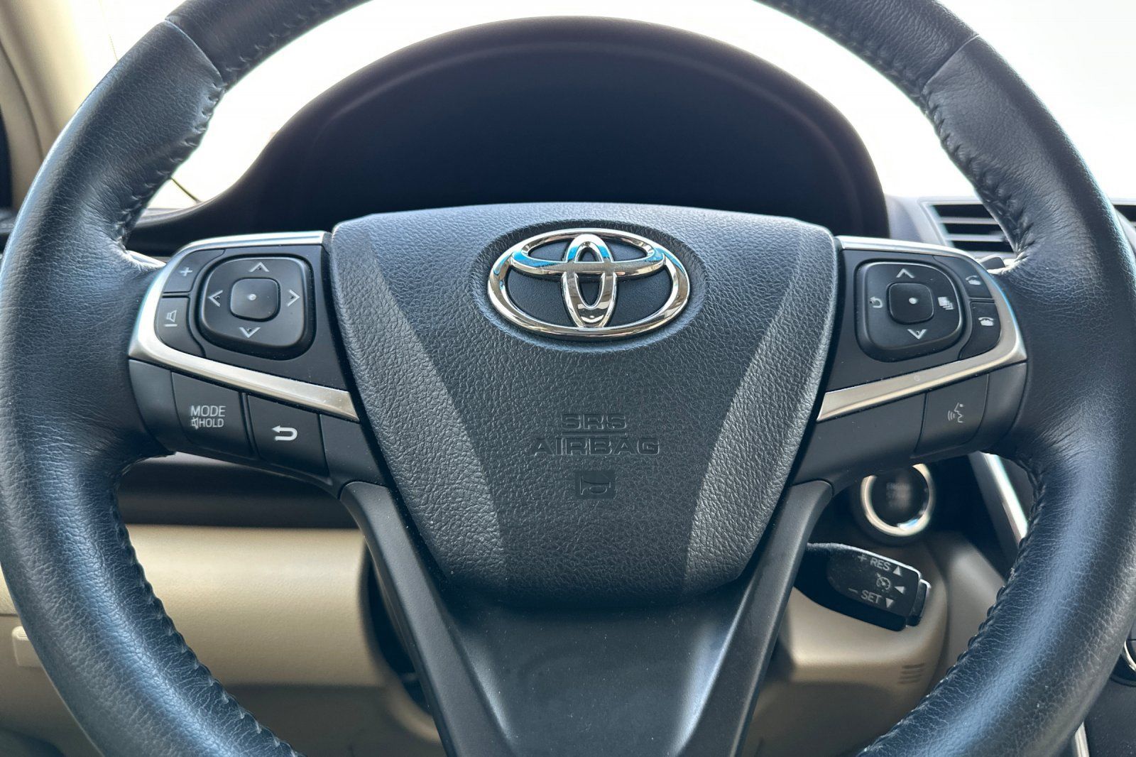Used 2015 Toyota Camry XLE FWD image 33