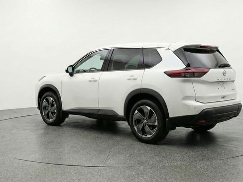 Used 2025 Nissan Rogue SV AWD/4WD image 6