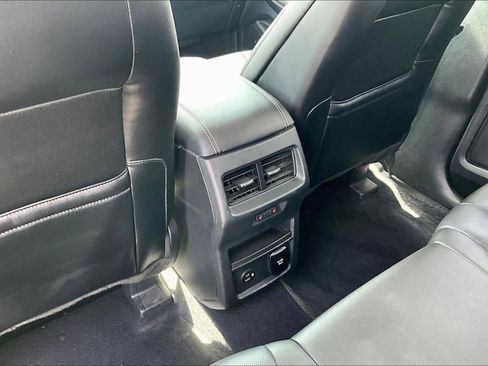 Used 2022 Ford Edge Titanium w/ Equipment Group 301A AWD/4WD image 10