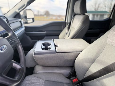 Used 2025 Ford F250 XLT image 32