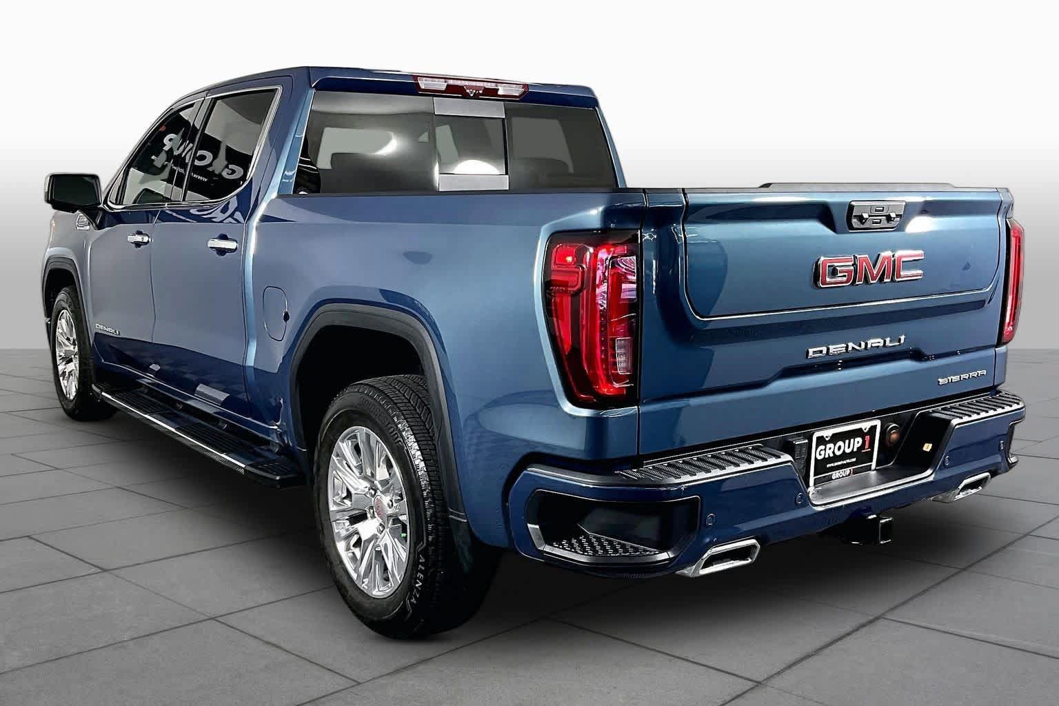 Used 2024 GMC Sierra 1500 Denali w/ Technology Package RWD image 11
