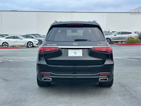 Used 2024 Mercedes-Benz GLS 580 4MATIC image 4