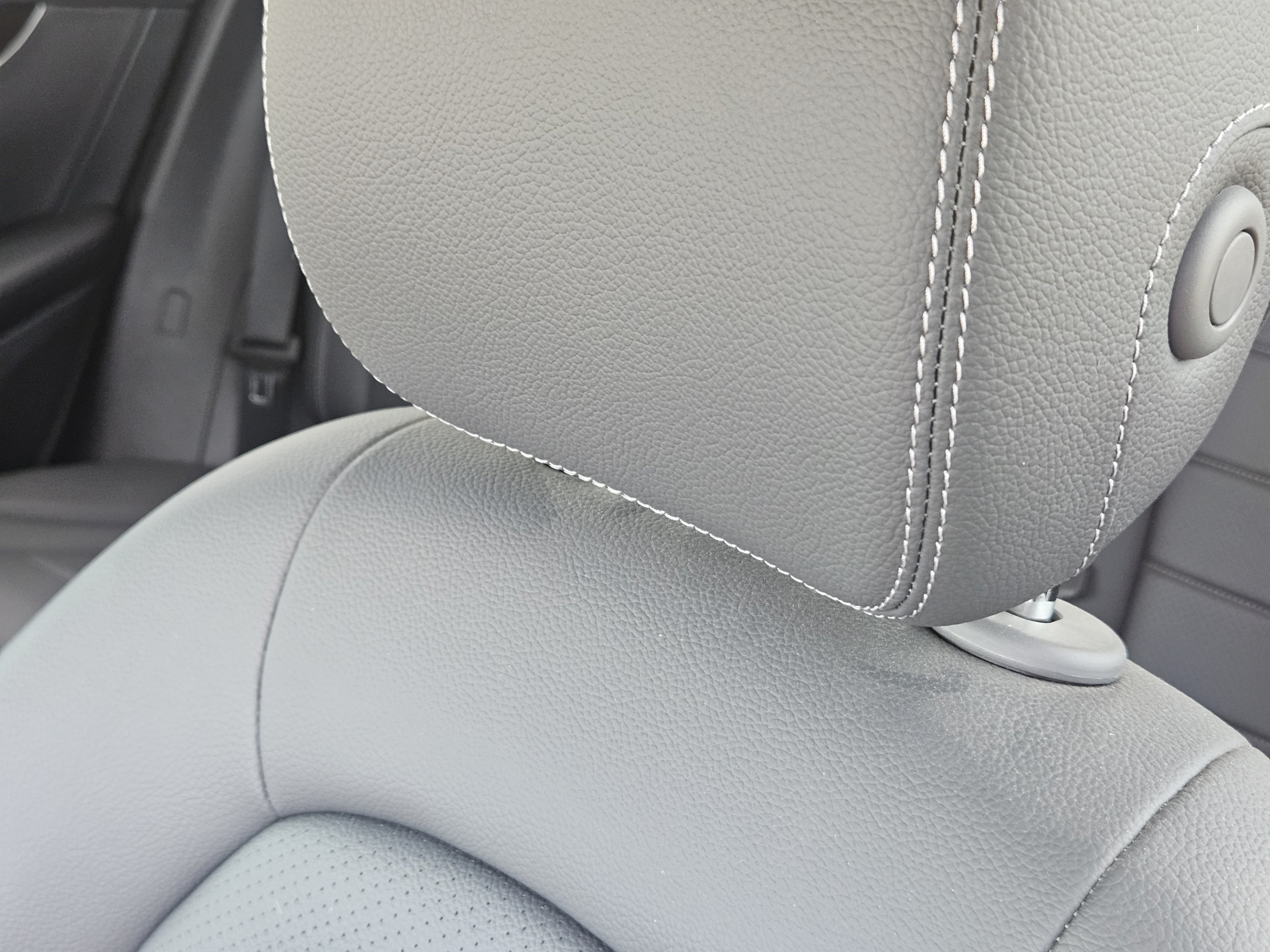 Used 2020 Mercedes-Benz GLC 300 image 7