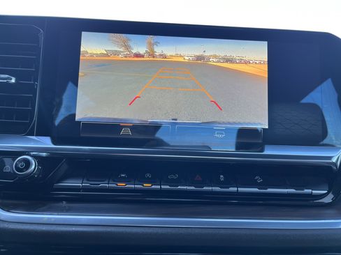 Used 2023 GMC Sierra 1500 SLT image 6