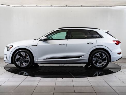 Used 2021 Audi e-tron Premium w/ Convenience Plus Package AWD/4WD image 5