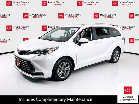 Certified 2023 Toyota Sienna Platinum AWD/4WD image 1