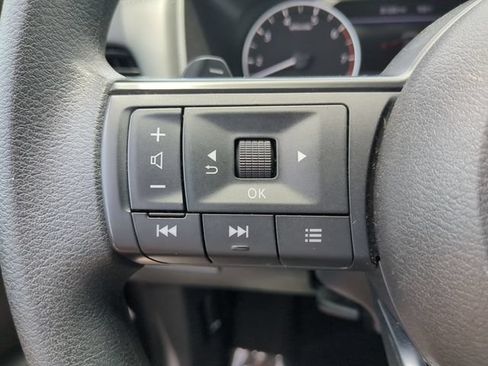 Used 2024 Nissan Rogue SV AWD/4WD image 30