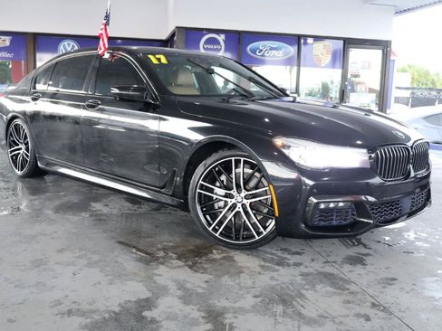 Used 2017 BMW 740i RWD image 3