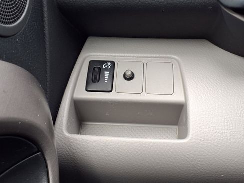 Used 2007 Toyota RAV4 4WD image 8