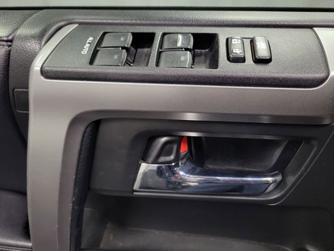 Used 2018 Toyota 4Runner SR5 image 18