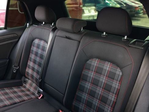 Used 2018 Volkswagen GTI SE FWD image 11