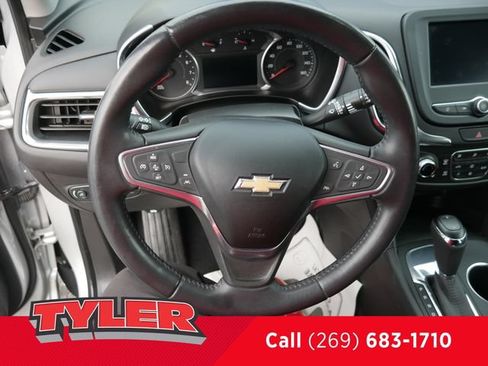 Used 2021 Chevrolet Equinox LT FWD image 29