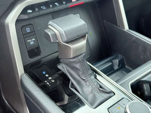 Used 2022 Toyota Tundra Limited image 35