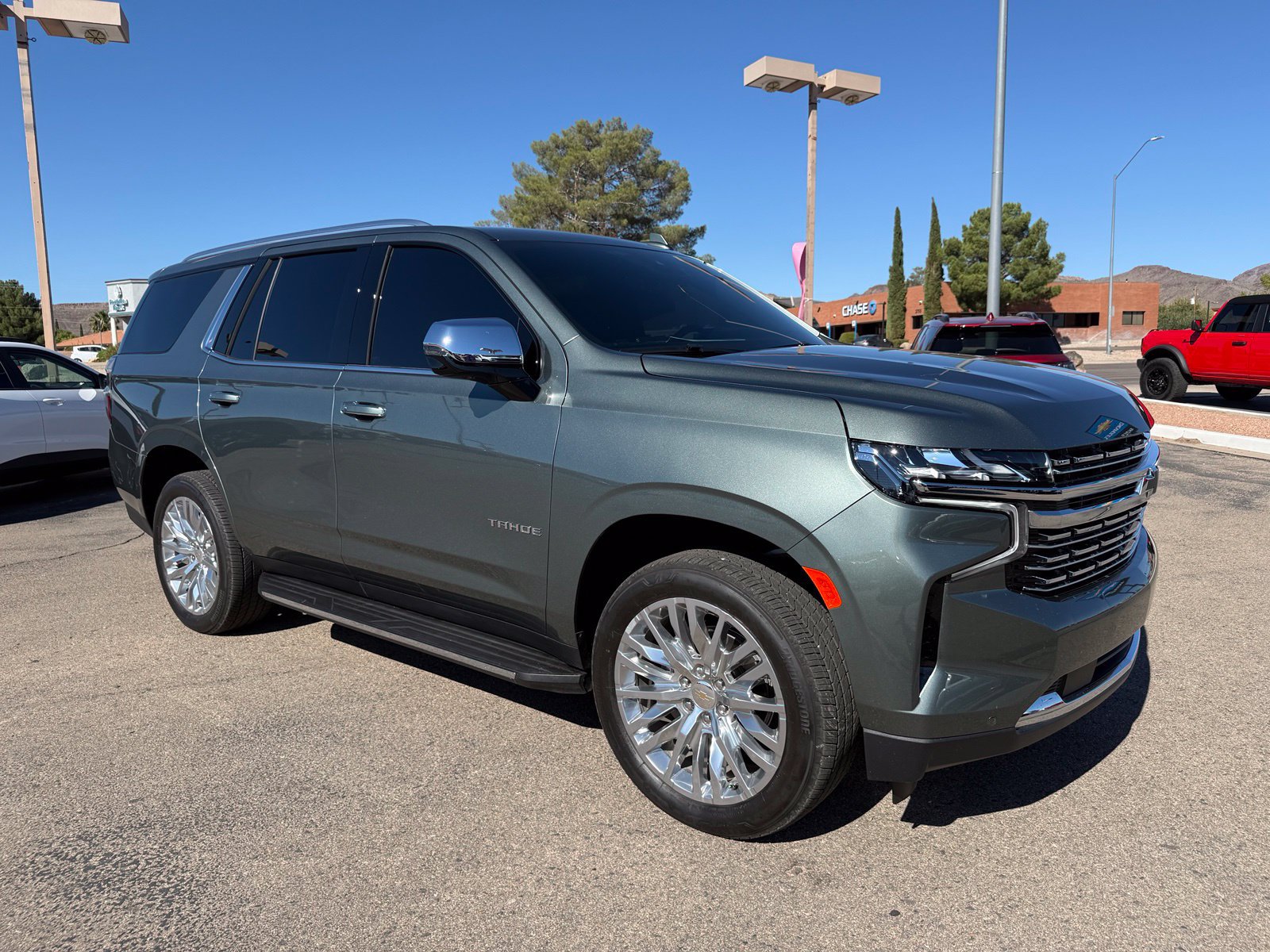 Certified 2024 Chevrolet Tahoe Premier AWD/4WD image 3