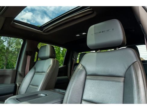Used 2020 GMC Sierra 1500 Denali w/ Denali Ultimate Package AWD/4WD image 12