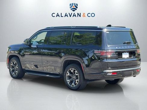 Used 2024 Jeep Wagoneer Series III AWD/4WD image 5
