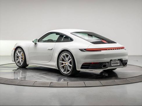 Used 2020 Porsche 911 Carrera w/ Sport Chrono Package RWD image 3