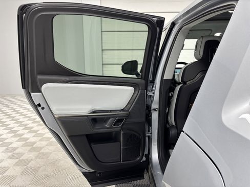 Used 2023 Rivian R1T Adventure image 17