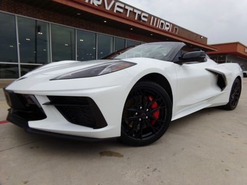Used 2024 Chevrolet Corvette Stingray Premium Conv w/ Z51 Performance Package RWD image 1