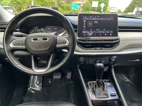 Used 2022 Jeep Compass Limited AWD/4WD image 11