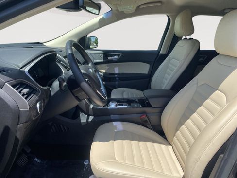 Used 2020 Ford Edge SEL FWD image 18