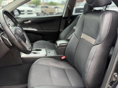 Used 2014 Toyota Camry SE image 16