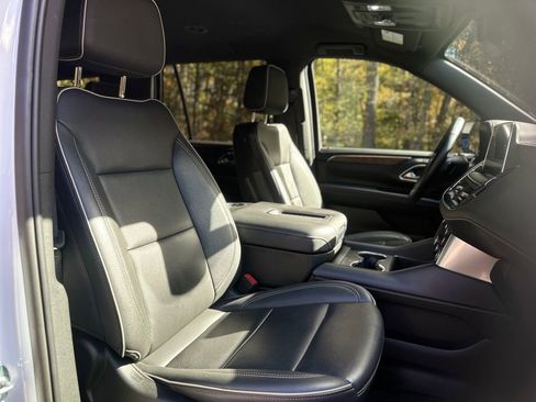 Used 2024 Chevrolet Tahoe Premier image 16