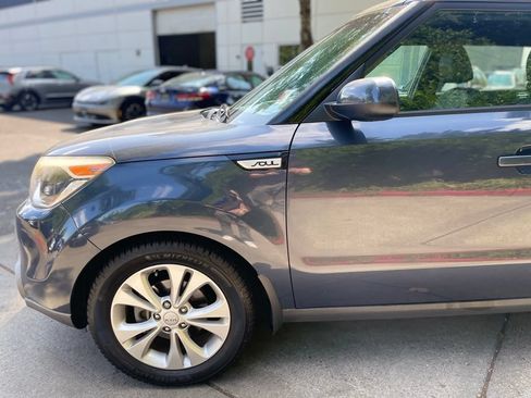 Used 2015 Kia Soul + w/ Primo Package FWD image 7